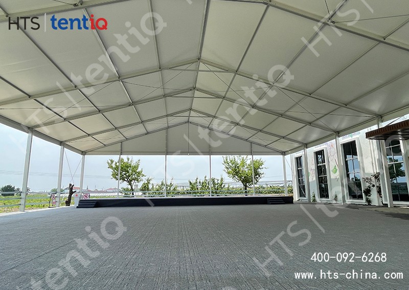 接近700平方的活動篷房 接近700平方的活動篷房