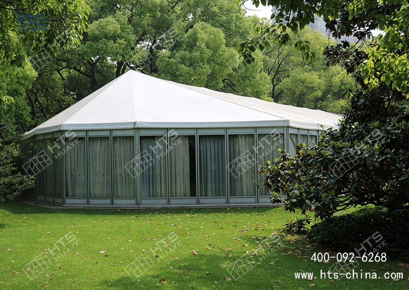 鋁合金結(jié)構(gòu)篷房在五星級酒店行業(yè)的應(yīng)用，不是住宿，而是活動空間